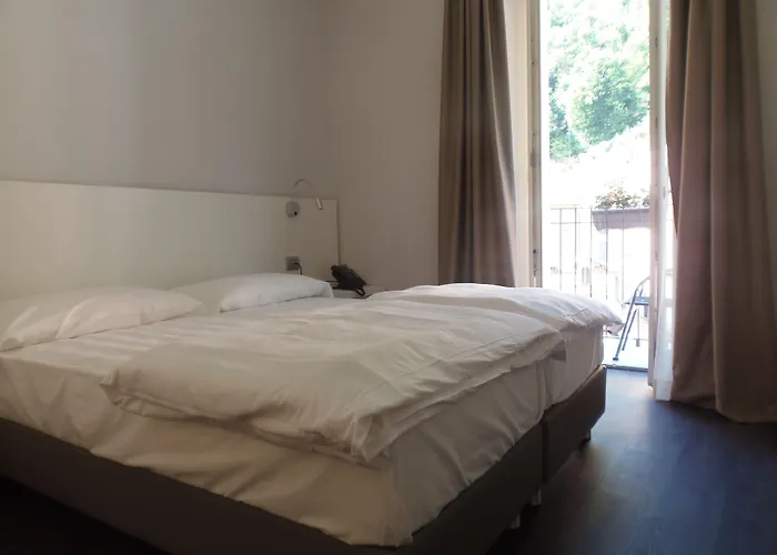 מלון Albergo Dongo דונגו