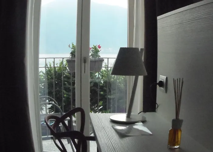 מלון Albergo Dongo דונגו