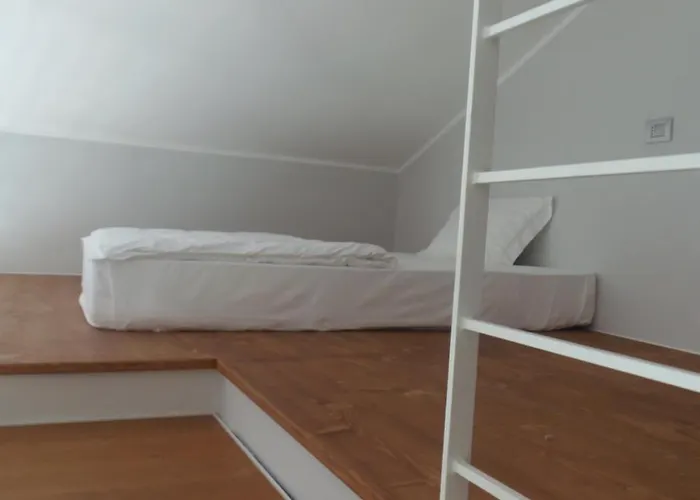 Albergo Dongo מלון 3*