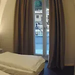 Albergo Dongo 호텔 동고