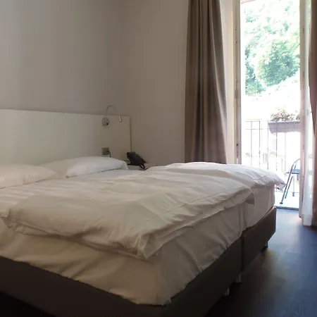 فندق Albergo Dongo دونغو