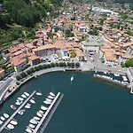 Hotel Albergo Dongo 3*