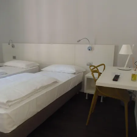 Albergo Dongo Hotell 3*