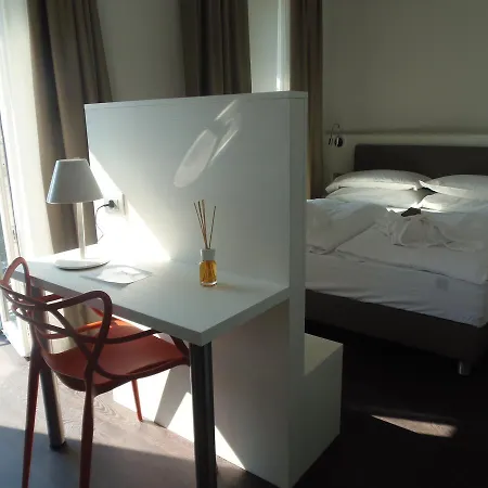 Albergo Dongo Hotell 3*